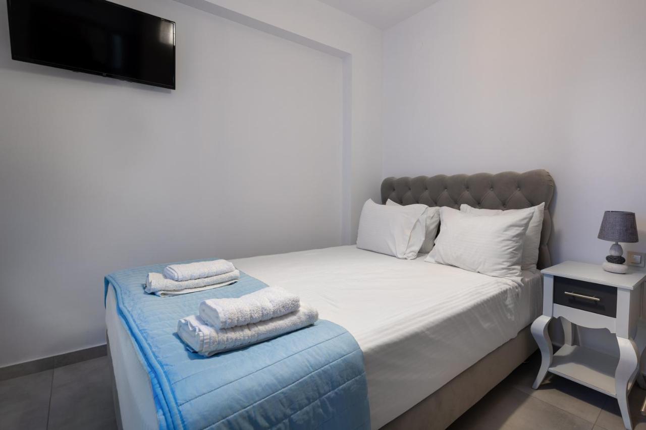 Molos Apartments Loutró Extérieur photo