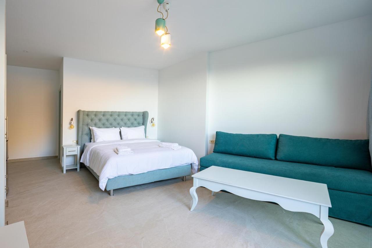 Molos Apartments Loutró Extérieur photo