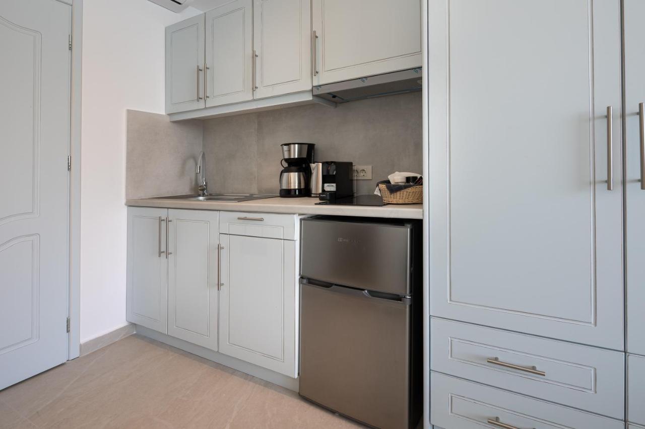 Molos Apartments Loutró Extérieur photo